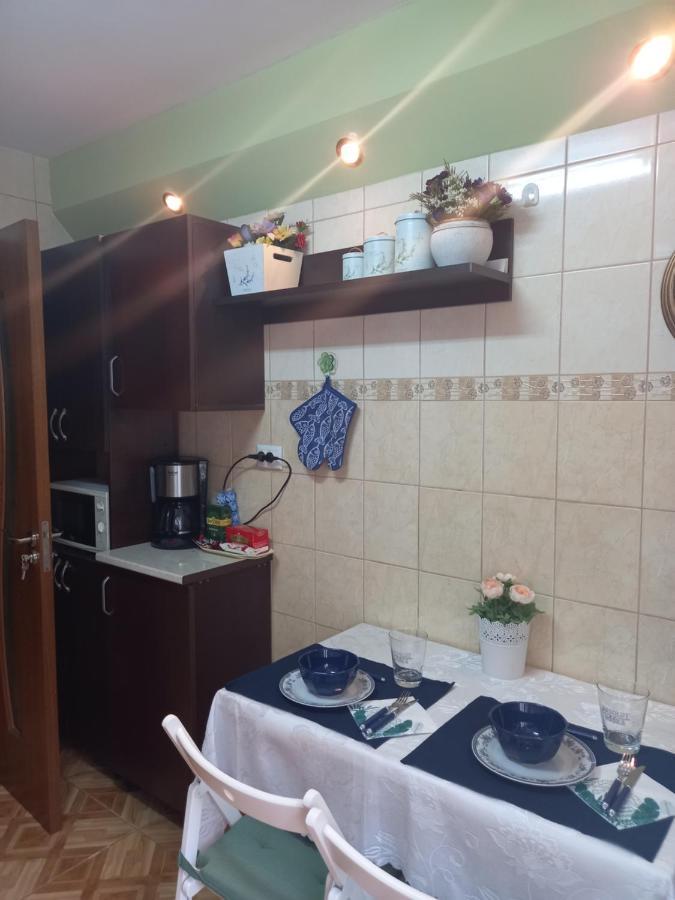 פלוייסטי Blue Sky Apartment מראה חיצוני תמונה